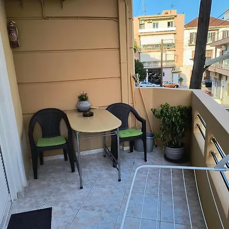 Angie A2 Close To The By 8essentially * ハニア